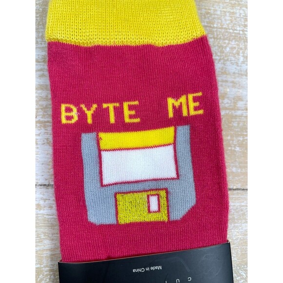 NEW Marc Ecko Cut & Sew Byte Me Men's Size 10-13 Socks - Picture 3 of 3